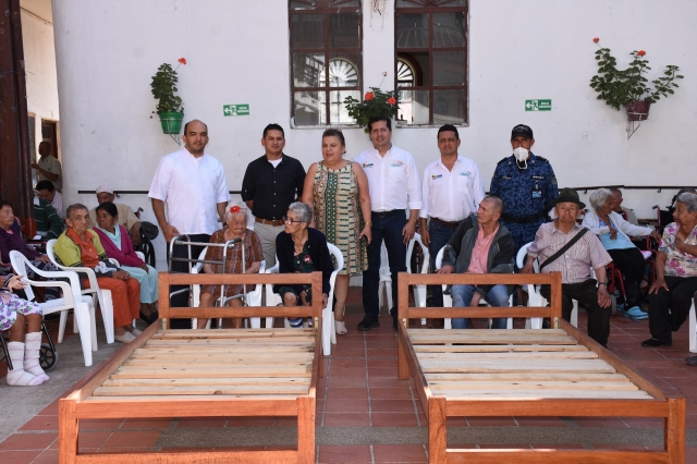 CON MADERA ILEGAL ELABORARON CAMAS PARA ANCIANOS DE PITALITO 14
