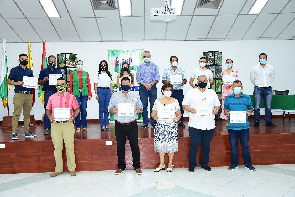 ENTREGA DE RECONOCIMIENTOS FORESTALES 13
